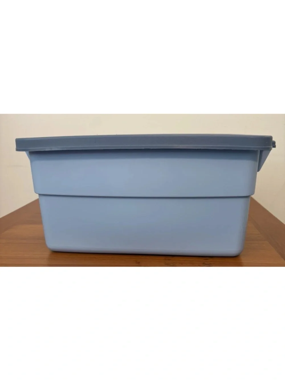 Rubbermaid Keepers Rough Tote Roughneck Storage Bin Box #0439 Tote Blue